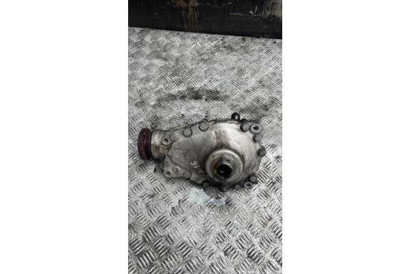 Reductor delantero BMW 281 gasolina 275kW 2020 usado