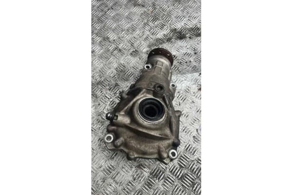 Reductor delantero BMW 281 gasolina 275kW 2020 usado 3