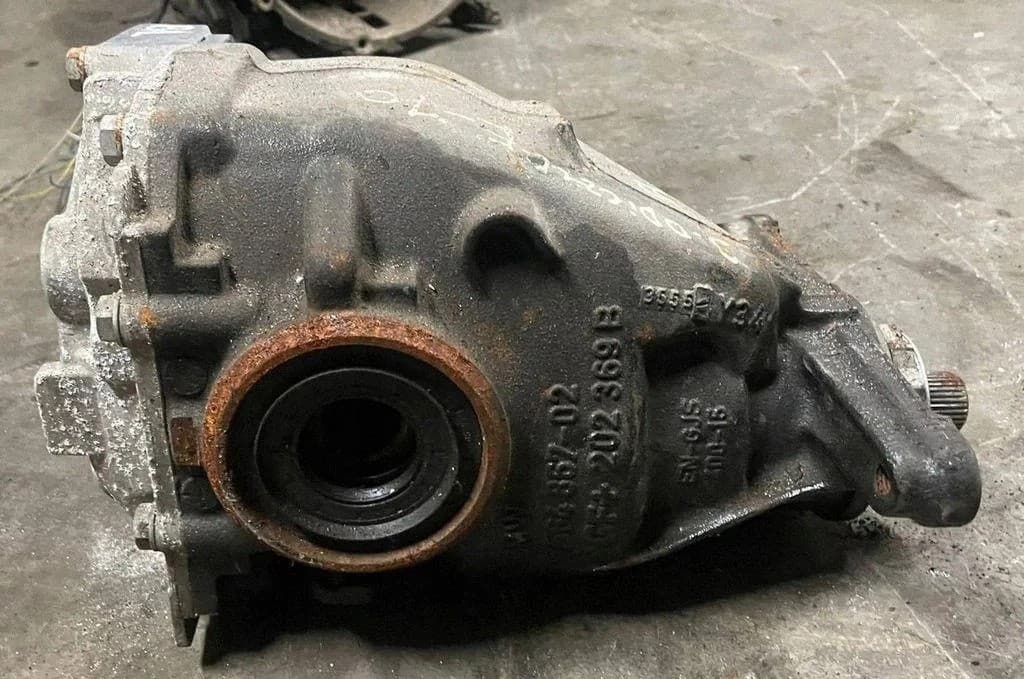 Reductor trasero BMW X5 (E70) 756486702 gasolina 171kW 2009 usado 2