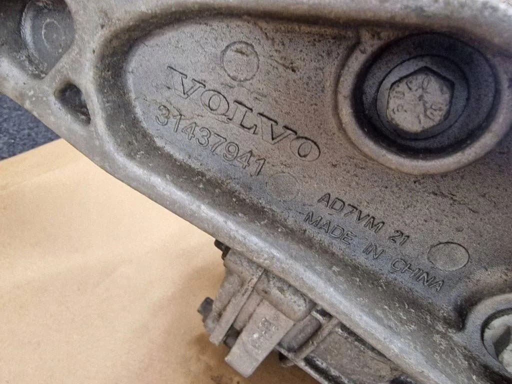 Reductor trasero Volvo XC90 II 4585384 2.0L diésel 173kW 2018 usado 5
