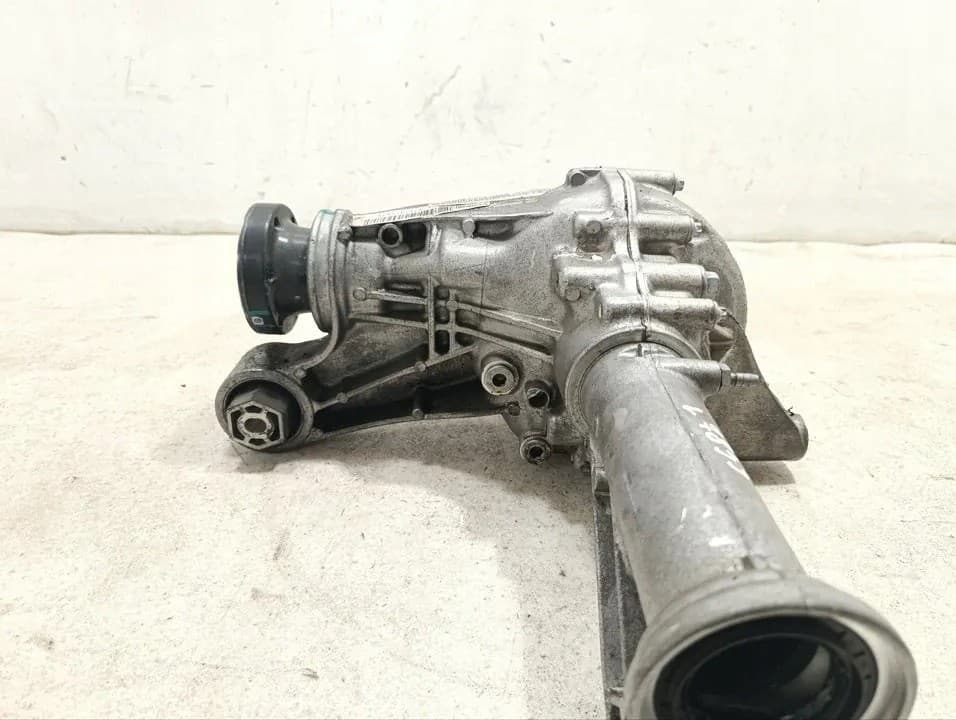 Reductor delantero Mercedes-Benz A1673305200 2022 usado 3