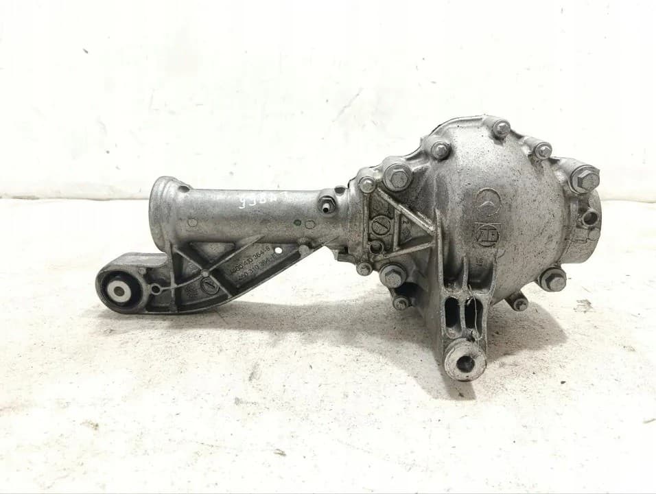 Reductor delantero Mercedes-Benz A1673305200 2022 usado 4