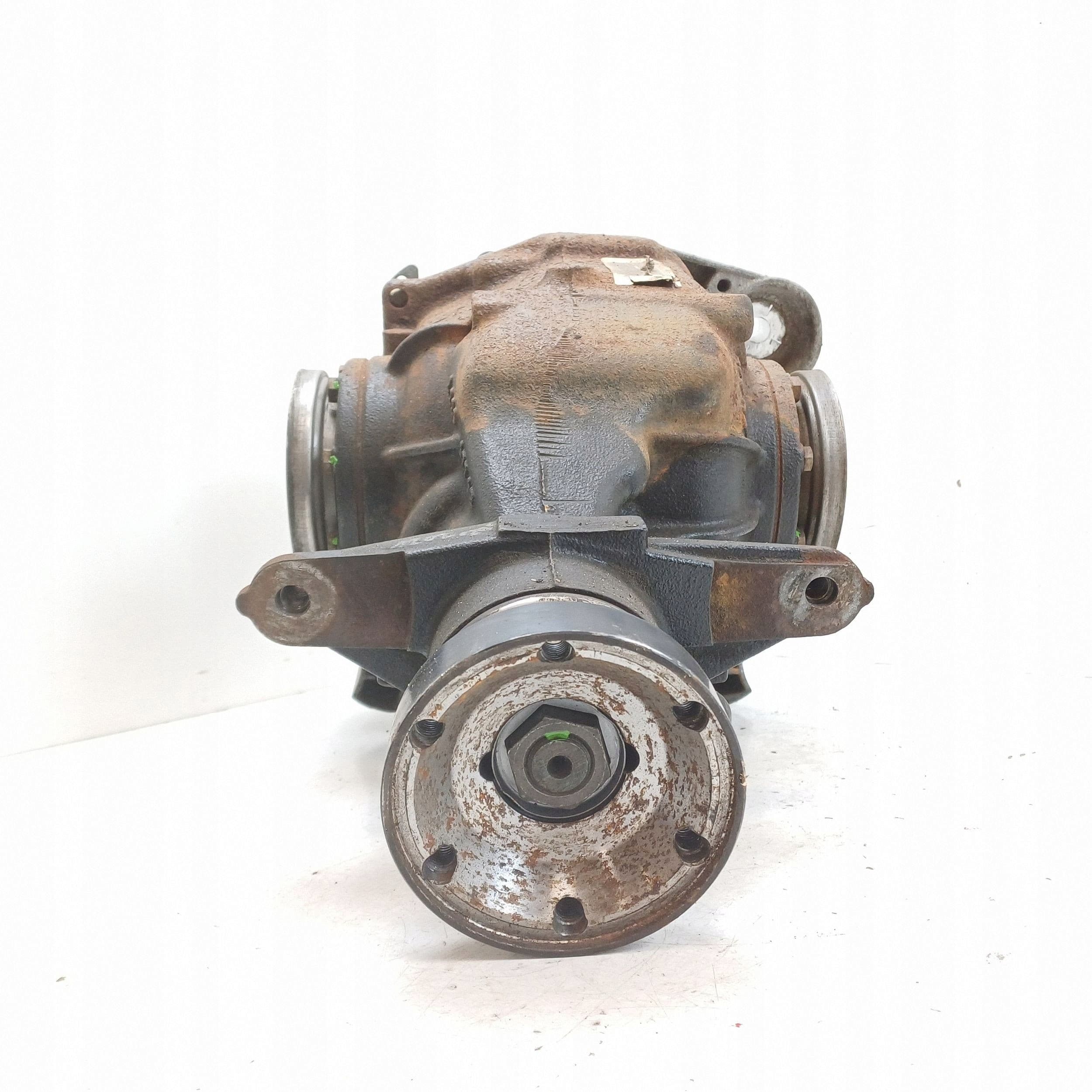 Diferencial trasero BMW M5 2005 2282602 usado 3
