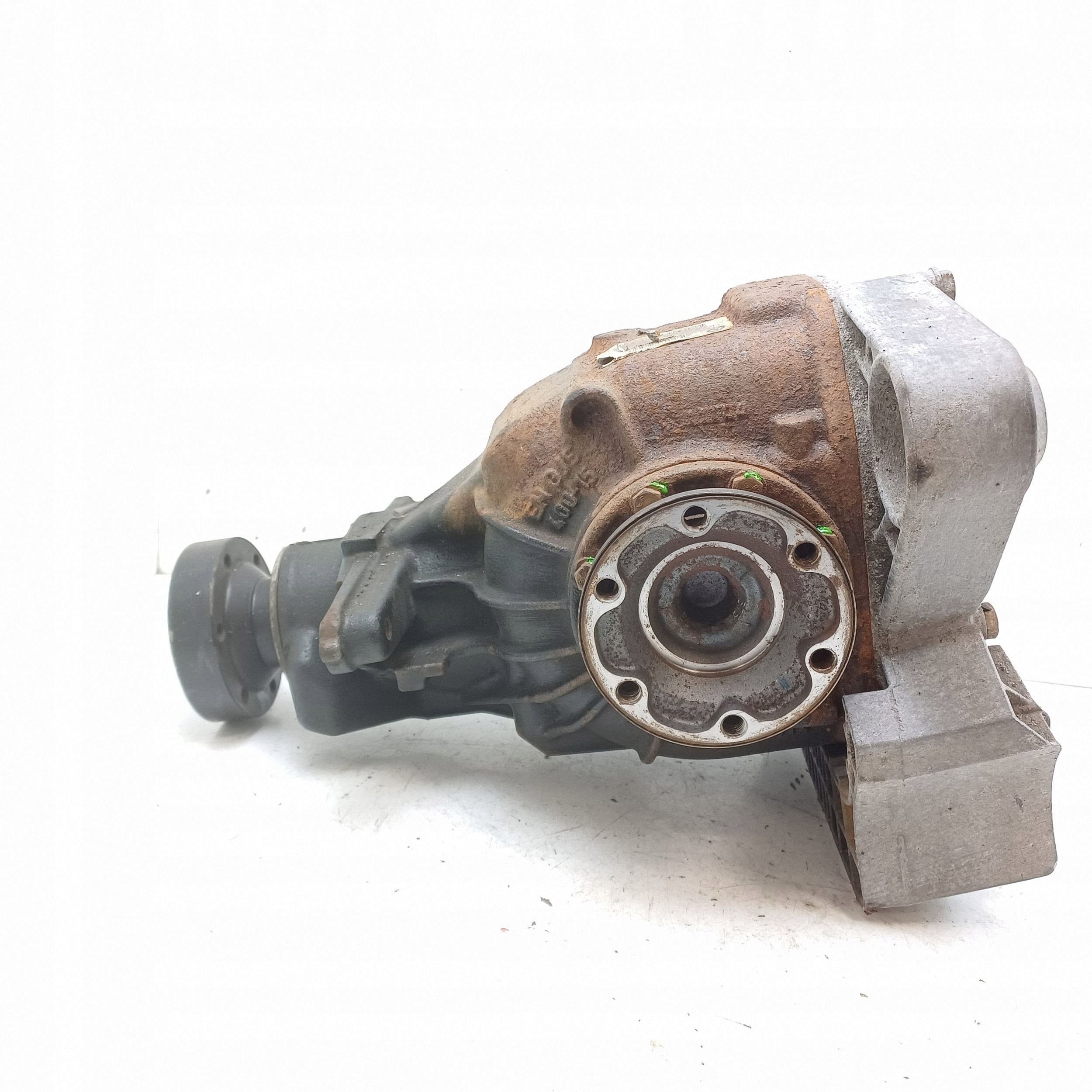 Diferencial trasero BMW M5 2005 2282602 usado 6