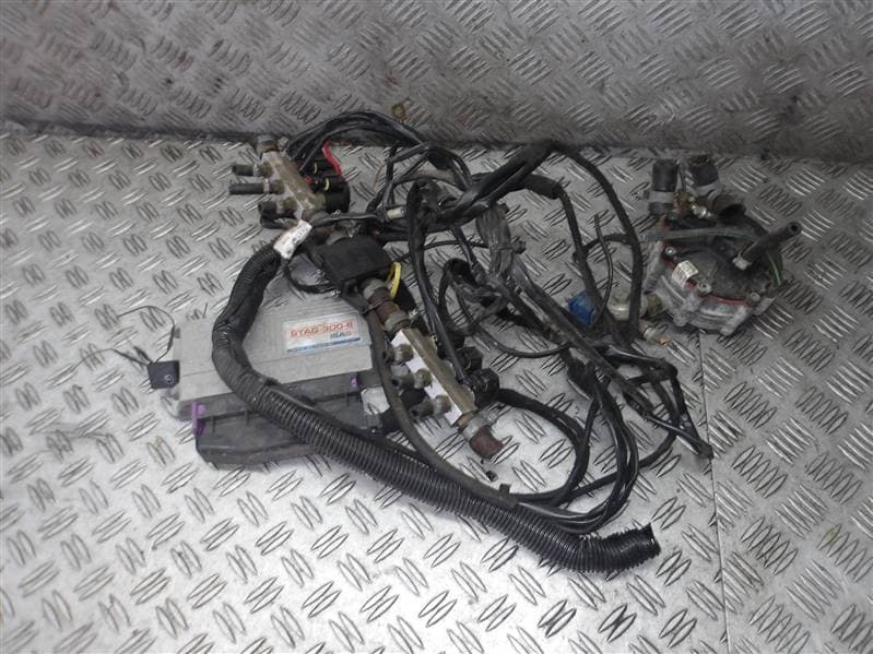 Instalación de Glp Stag-300-6 ISA2 para Audi A6 C5 2.4 V6 usado