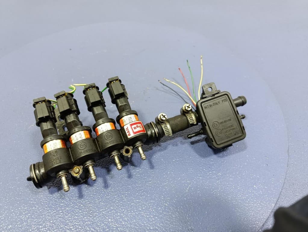 Instalación de Gas Brc S32 Evo para Nissan X-Trail T30 01-04 usado 9