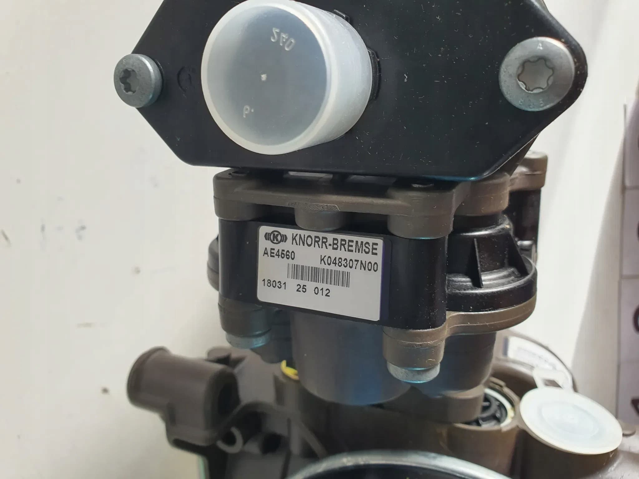 Unidad de Preparación de Aire Knorr-Bremse K043830N00 nuevo 10