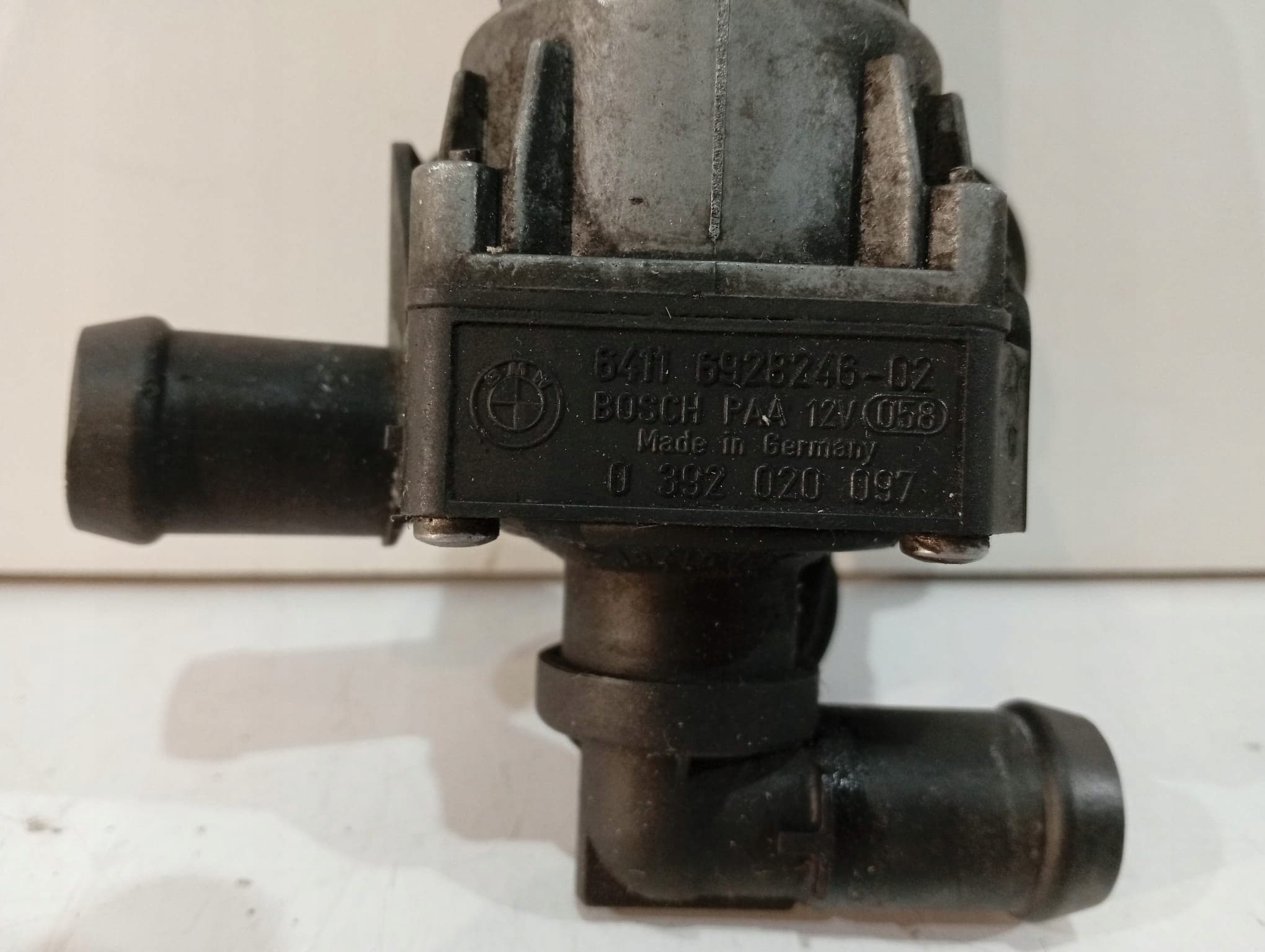 Bomba de Agua Auxiliar BMW 3 E90 BMW 1 8369806 - 18581 nuevo 3
