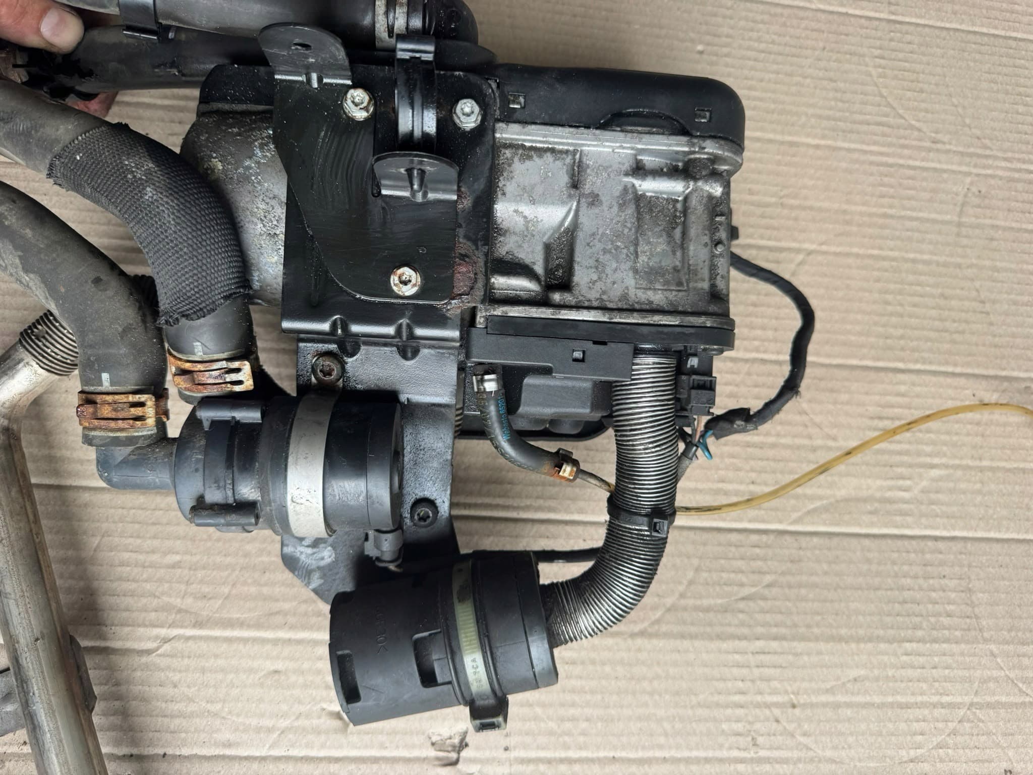 Calentador de Agua Mercedes-Benz A9608305061 usado 2