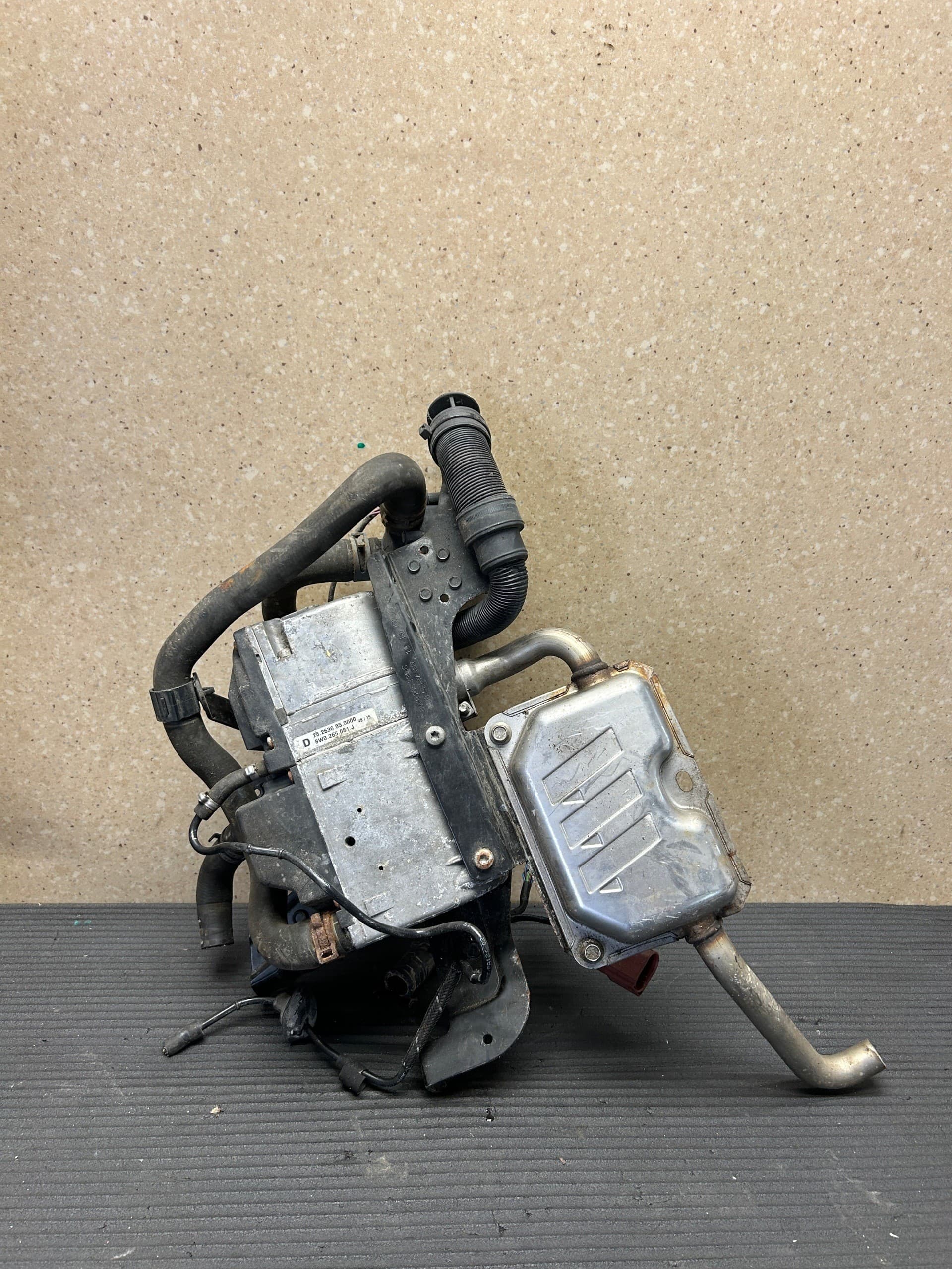 Calefactor de estacionamiento Webasto Audi A4 B9 8W0265081J usado