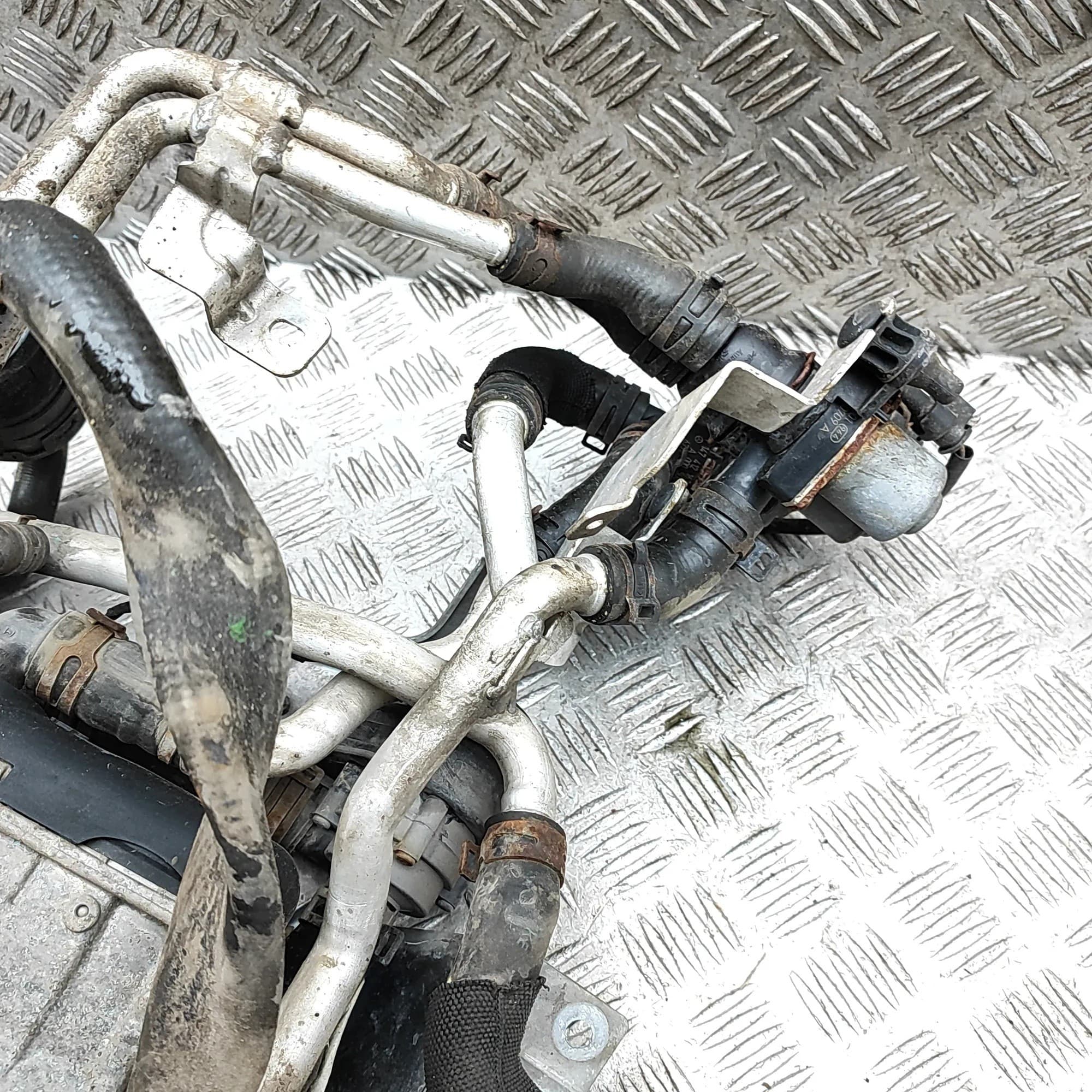 Webasto Mercedes-Benz S (W222, V222, X222) A2225001098 4.7L 335kw usado 6