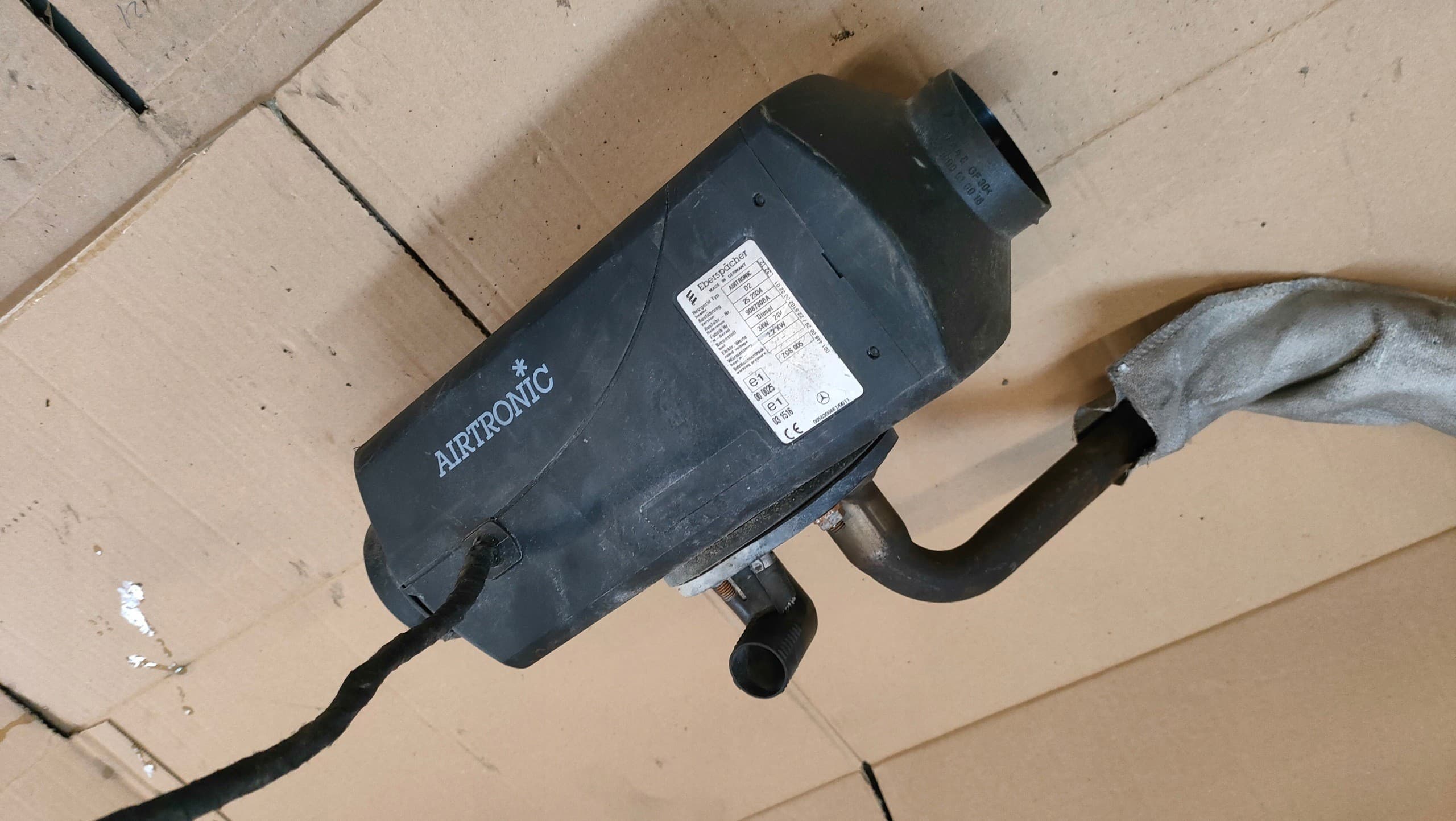 Calefactor estacionario Eberspächer Airtronic D2 24V usado