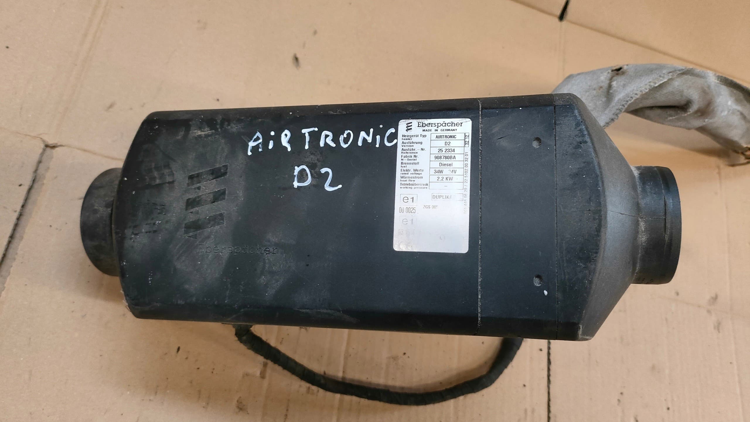 Calefactor estacionario Eberspächer Airtronic D2 24V usado 4