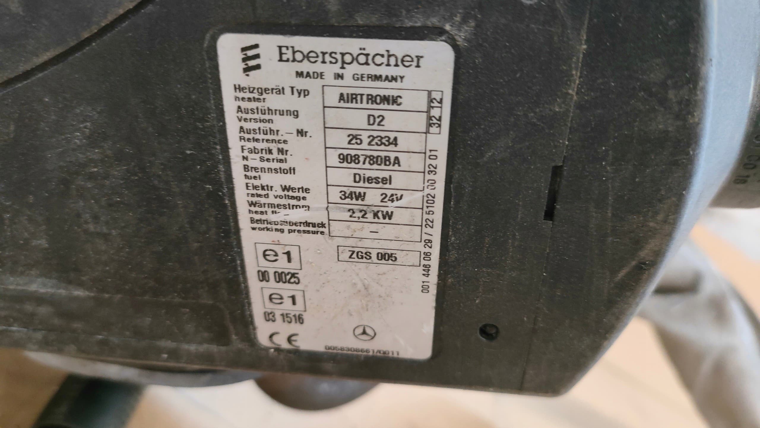 Calefactor estacionario Eberspächer Airtronic D2 24V usado 6