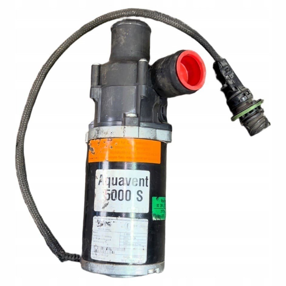 Bomba de Circulación de Refrigerante Volvo 1302710A usado 4