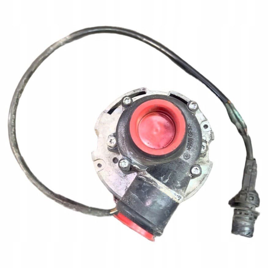 13210432 Bomba de circulación de refrigerante Volvo usado 8