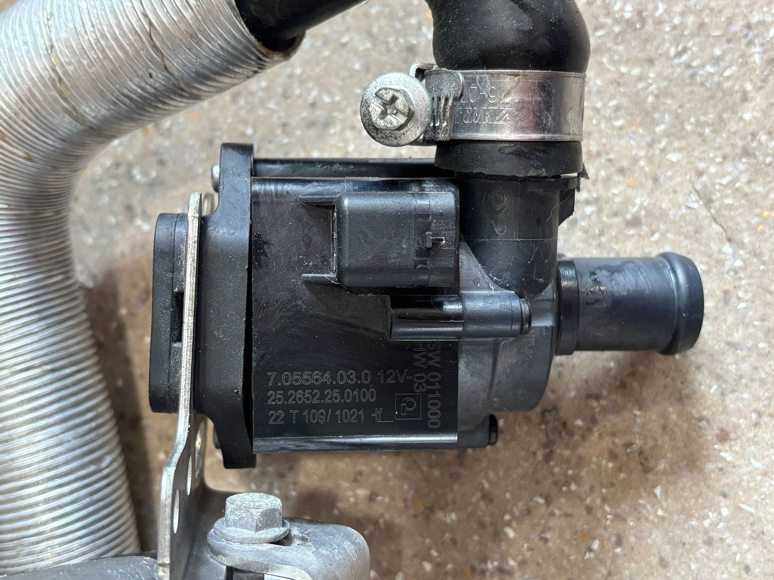 Calefactor estacionario (Webasto) Kia Sorento IV 705564030 usado 9