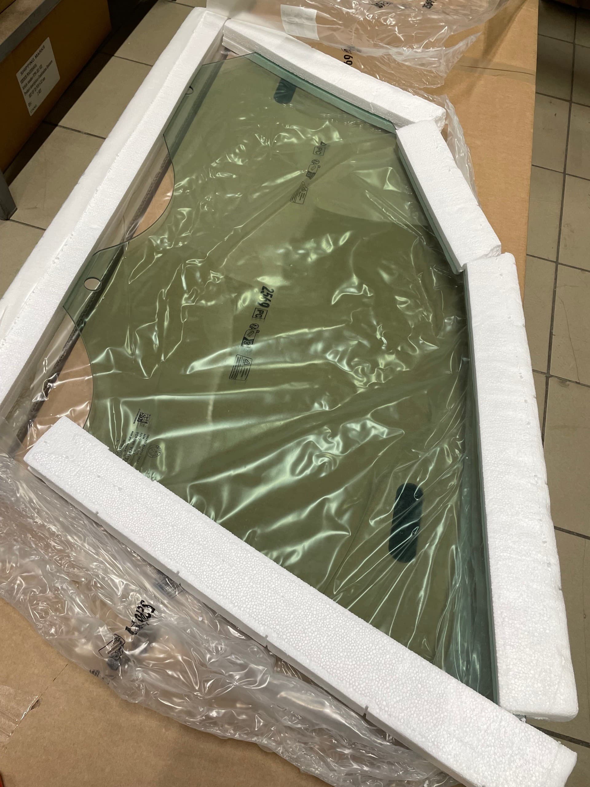 Cristal de Puerta Delantera Derecha nuevo