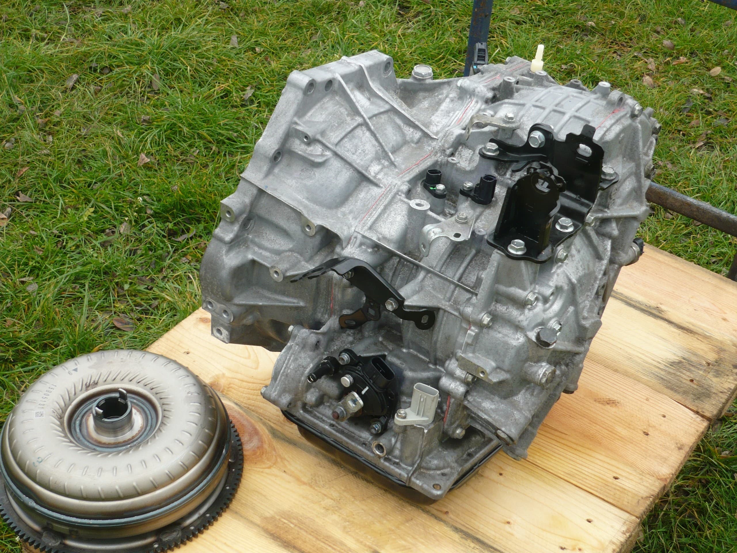 Caja de cambios automática Toyota Avensis 1.8 T27 T29 usado