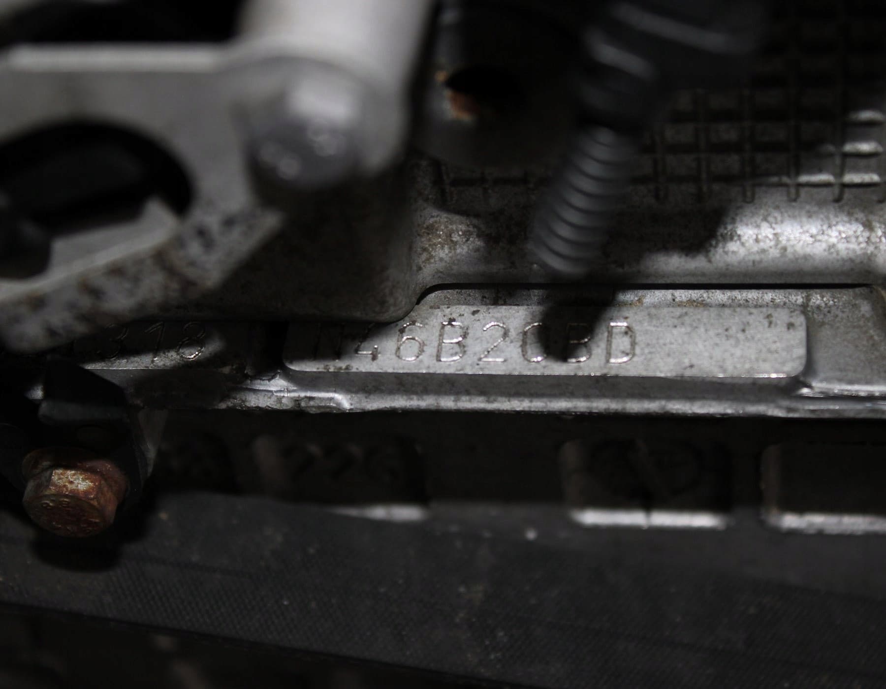 Motor de gasolina completo BMW Serie 3 E90 320i 2.0 N46B20BD usado 5