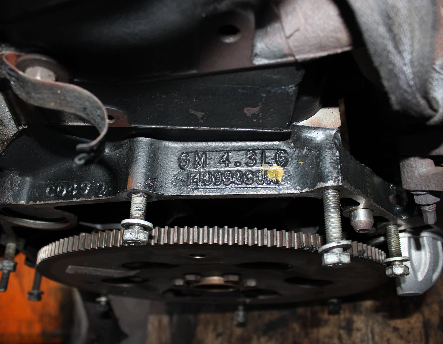 Motor de gasolina Volvo Penta 4.3 V6 LG Vortec completo usado 6