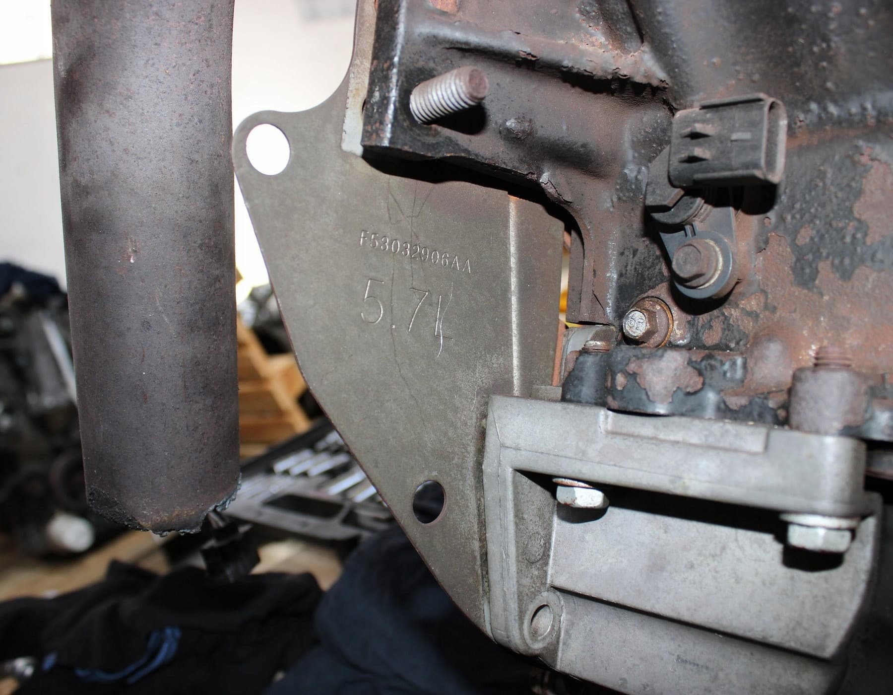 Motor de gasolina Dodge Ram 5.7 V8 Hemi Tnxe usado 6