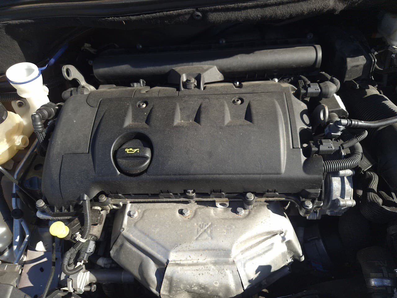 Motor Peugeot 2008 1.6 Vti 5FS usado con 133000 km
