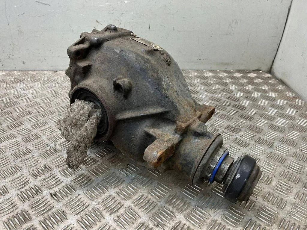 Reductor trasero BMW 1 (F21) 7599411 3.0L gasolina 235kW 2014 usado 2