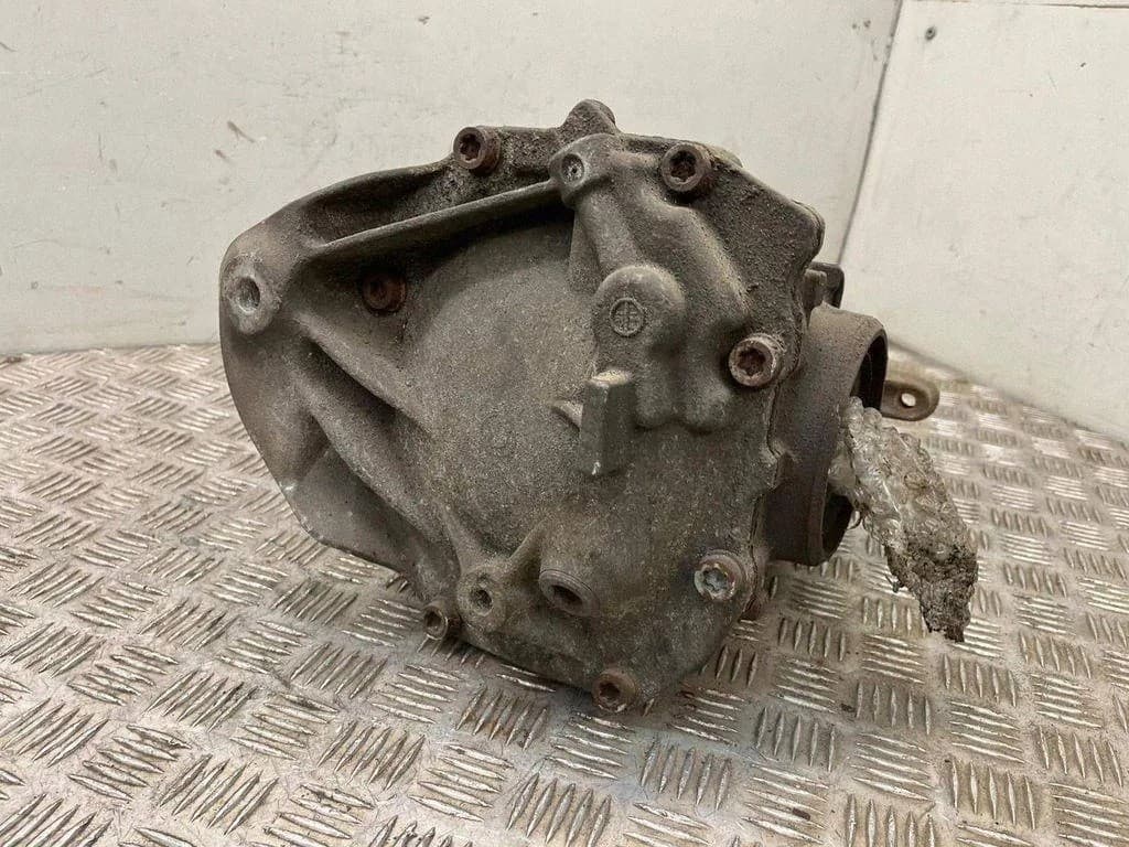 Reductor trasero BMW 1 (F21) 7599411 3.0L gasolina 235kW 2014 usado 3