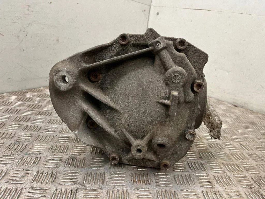 Reductor trasero BMW 1 (F21) 7599411 3.0L gasolina 235kW 2014 usado 4