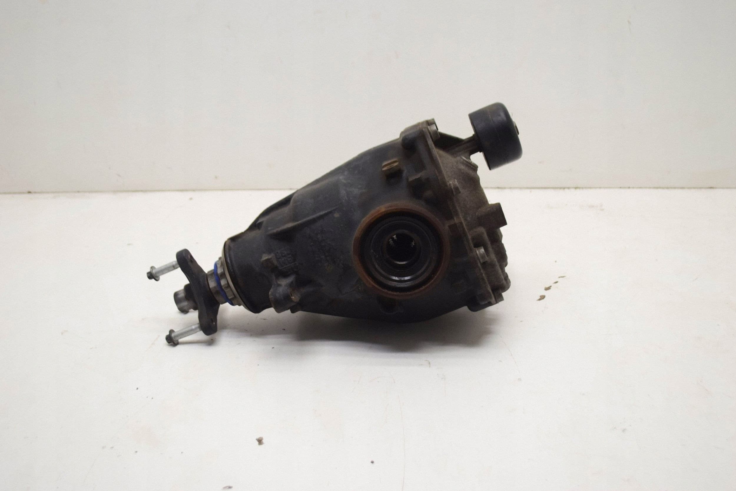 Diferencial trasero BMW X3 G01 8655048 usado