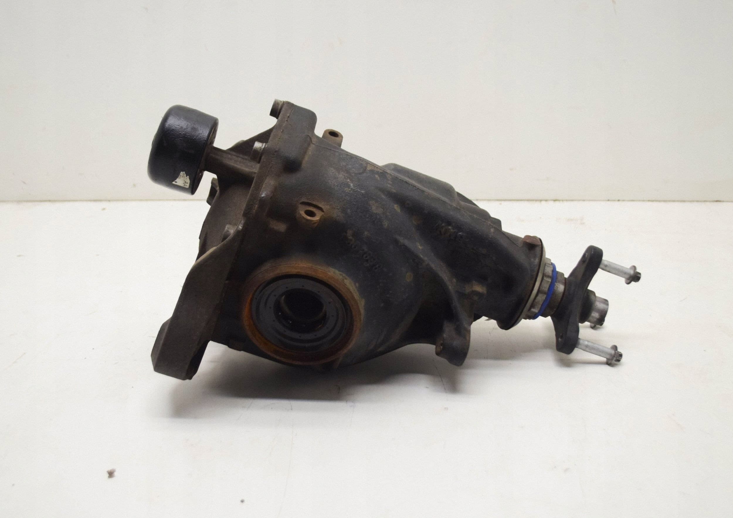 Diferencial trasero BMW X3 G01 8655048 usado 5