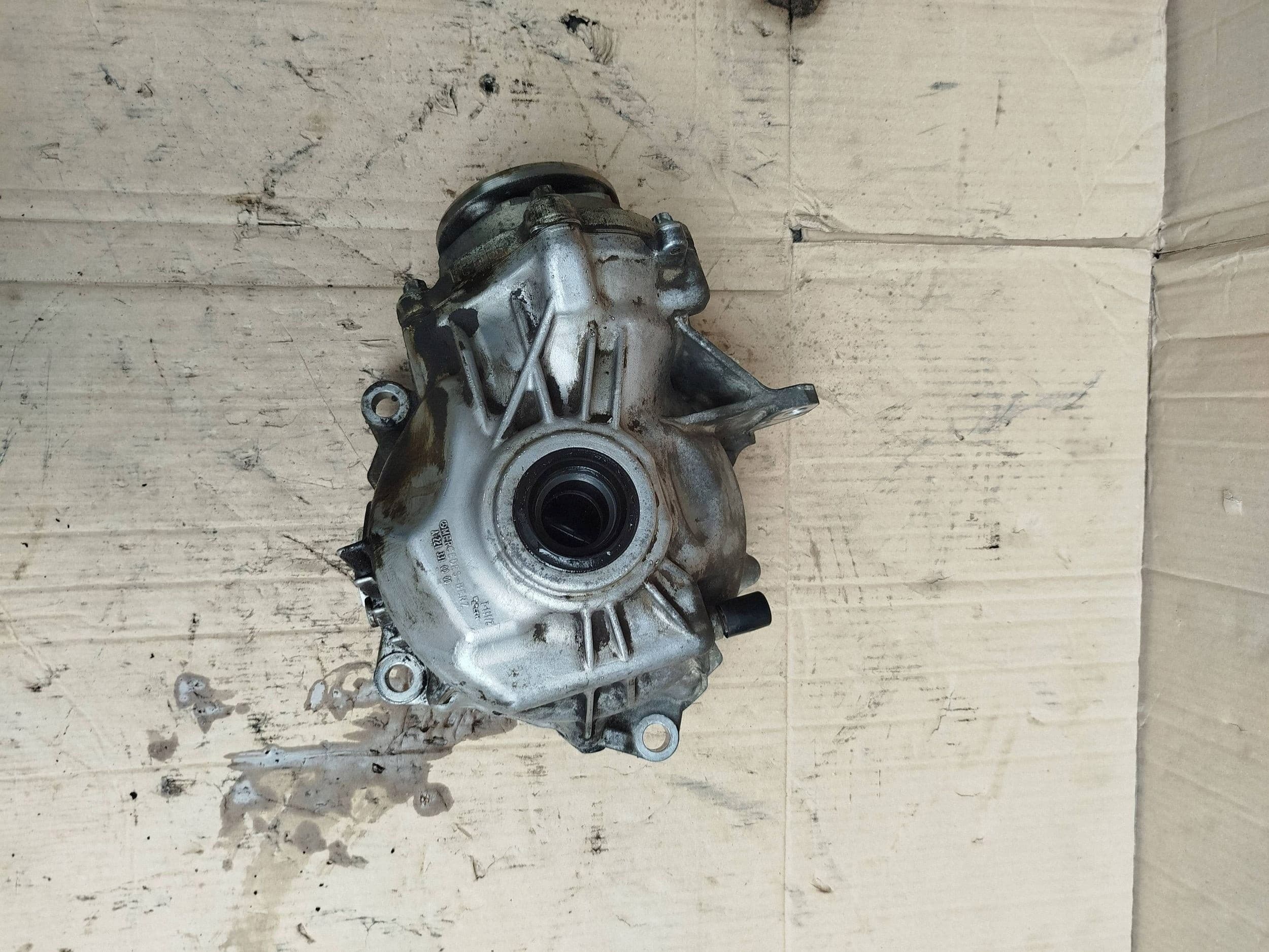 Diferencial delantero Mercedes-Benz E W212 A2213307600 usado