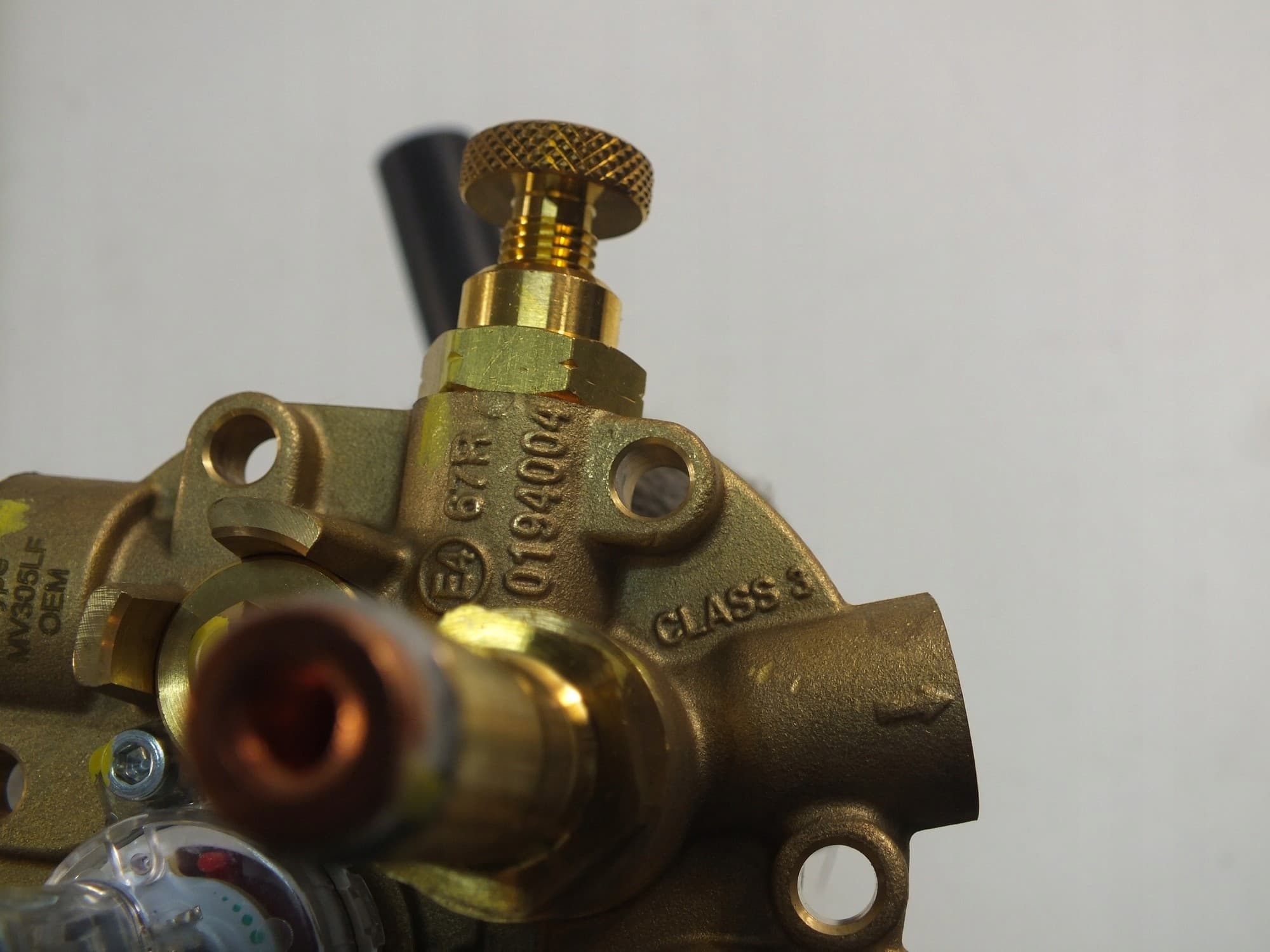 Válvula solenoide de Glp Renault Dacia 250609047R nuevo 5
