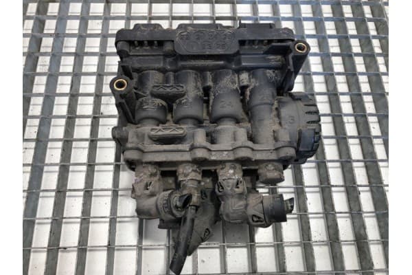 Válvula Ecas Renault Trucks T 21337415 usado 2