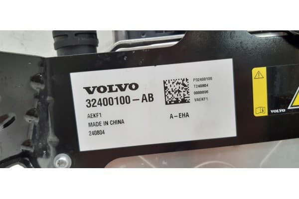 Calefactor Webasto para Volvo XC60 II 2.0 T8 usado 7