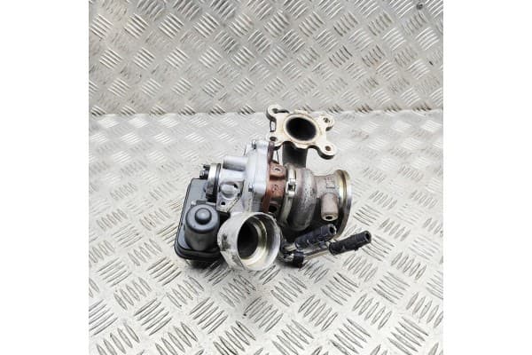 Turbina Audi A1 II 82A 1.0 TSI 04C145703H 2019 usado