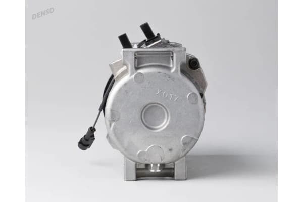 Compresor de aire acondicionado Denso DCP99519 usado 3