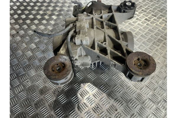 Diferencial trasero Audi Q3 8U 2016 0AY525010N usado 3