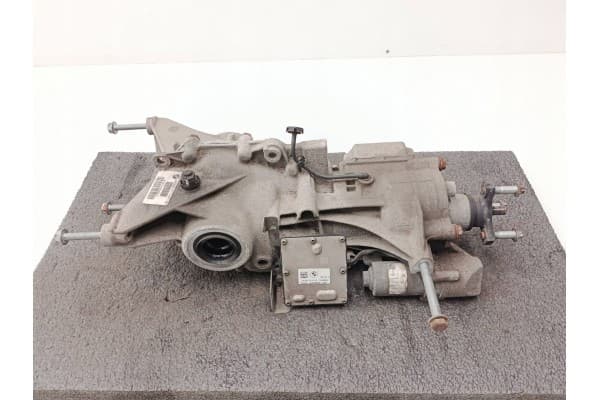 Diferencial trasero BMW Serie 2 F45 9470035 usado 3