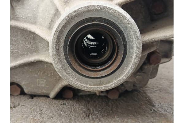 Diferencial trasero BMW Serie 2 F45 9470035 usado 6