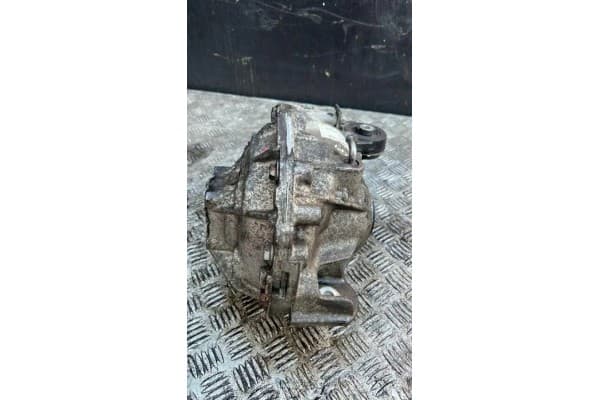Reductor delantero Land Rover 331 2017 usado 3