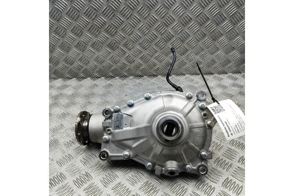 Reductor delantero BMW X6 (G06) 3.0L 219 kW 2023 usado 6