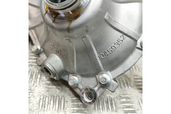 Reductor delantero BMW X5 (G05) 3.0L 210kw 2024 usado 9