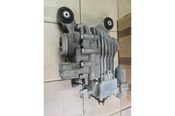 Puente diferencial VW Skoda Haldex 0CQ525010J usado 2