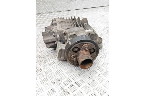 Diferencial trasero Audi A3 8P 0AV525010C usado 2