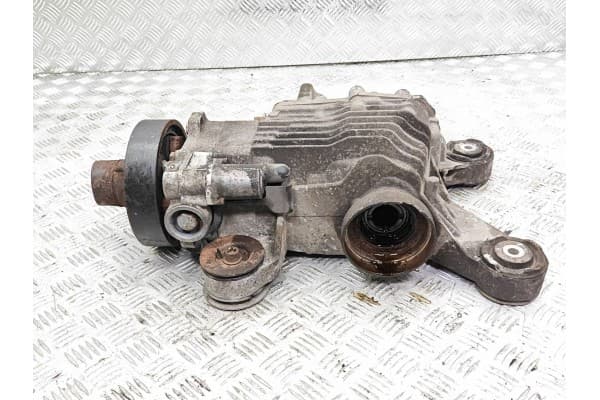 Diferencial trasero Audi A3 8P 0AV525010C usado 4