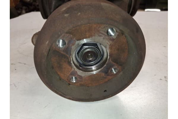 Diferencial trasero original BMW X3 E83 2008 usado 4