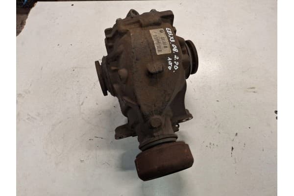 Diferencial trasero original BMW X3 E83 2008 usado 5