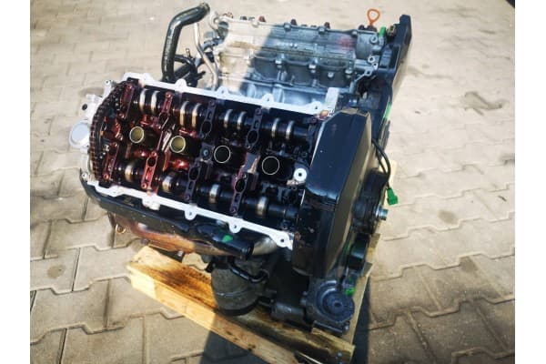 Motor 3.7 Audi A8 A6 Aqg V8 sin accesorios usado